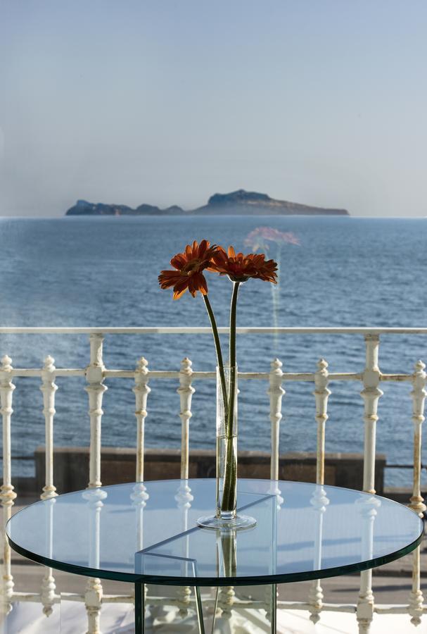Mareluna Suite De Charme Naples Exterior photo